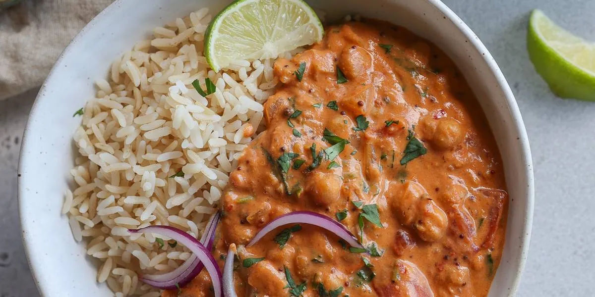 Creamy Tomato Chickpea Curry