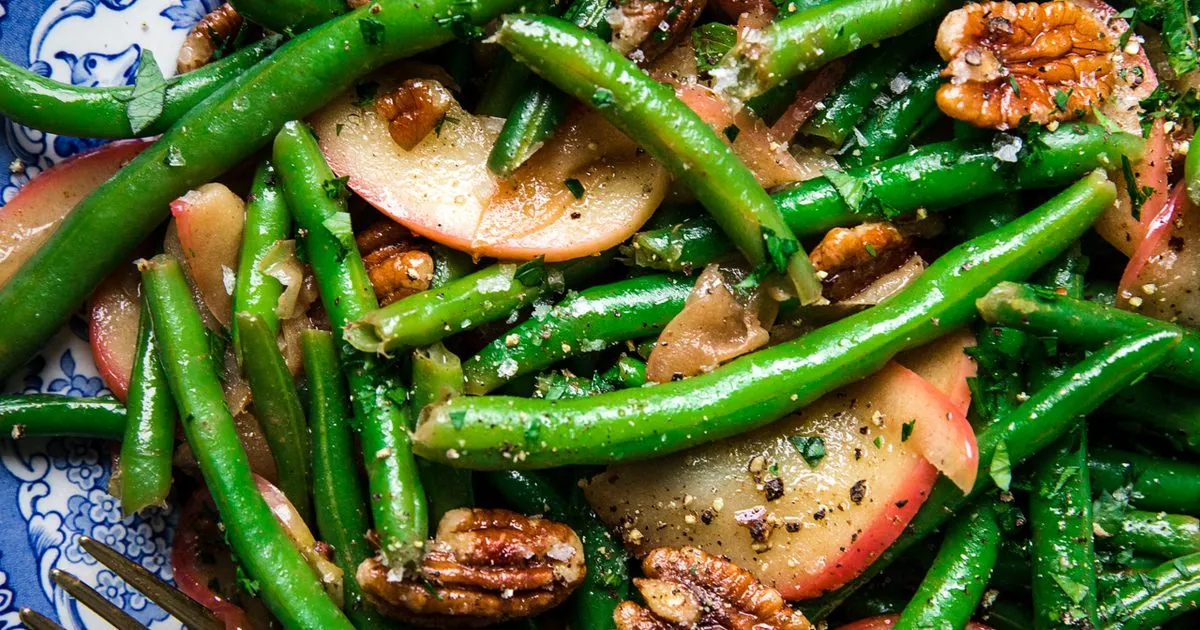 Pecan Sage Green Beans