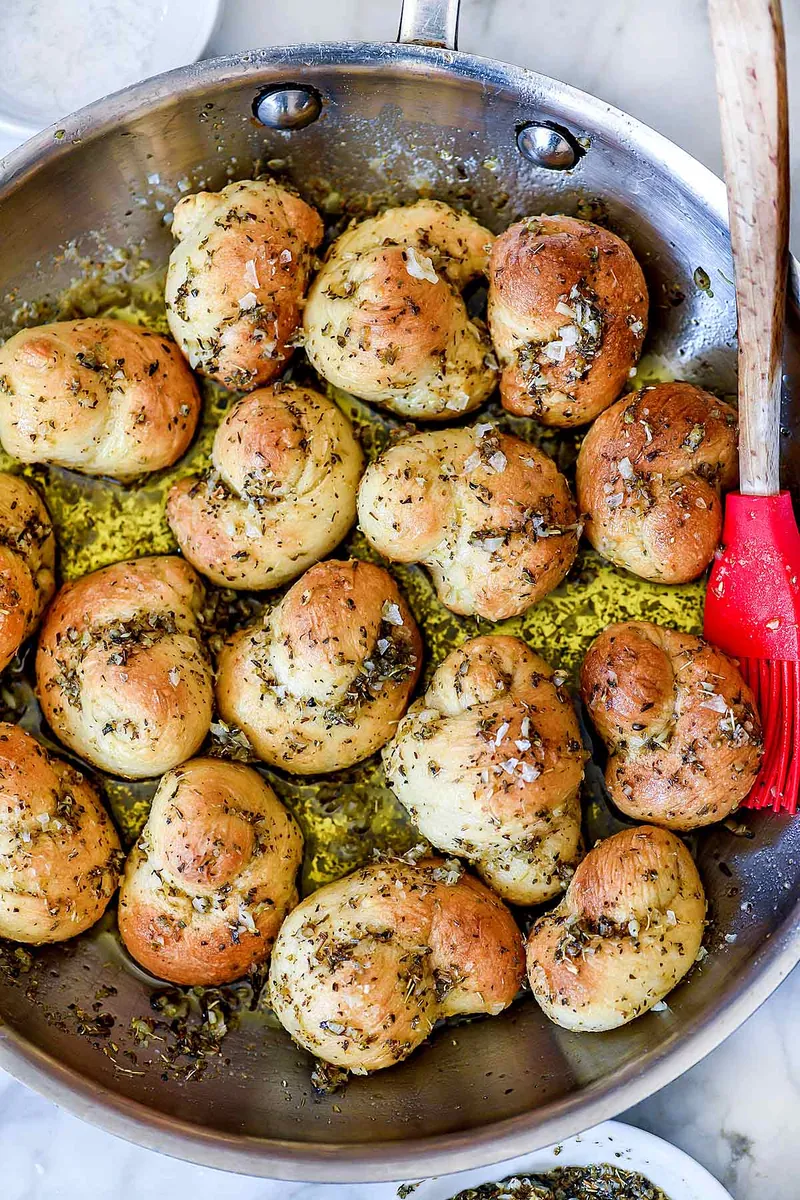 Garlic Knots with pizza dough