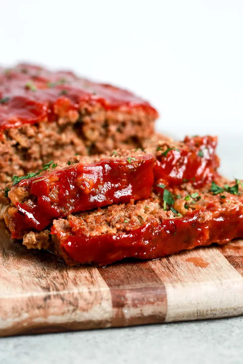 Classic Beef Meatloaf with ground beef