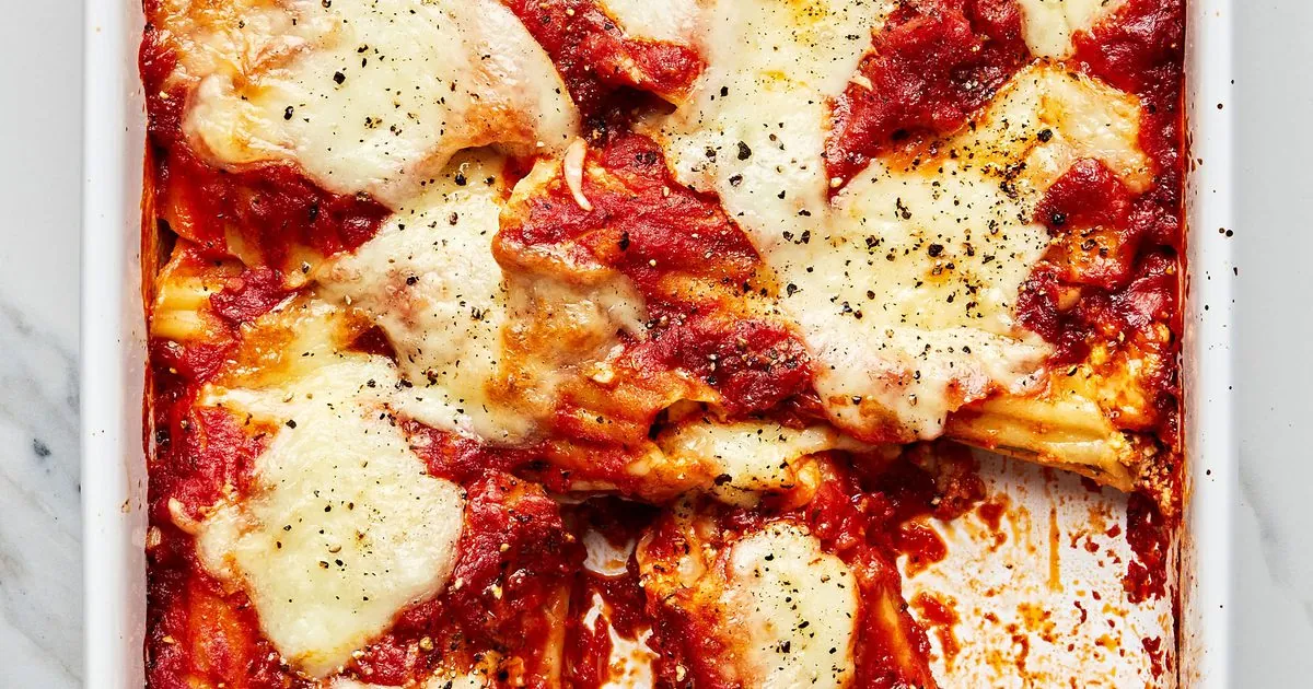 Cheesy Baked Manicotti