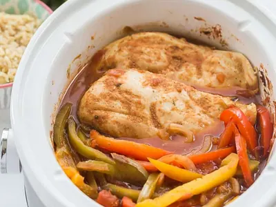 Slow Cooker Chicken Fajitas with bell peppers