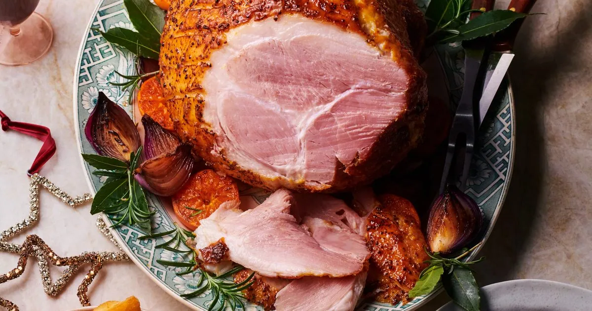 Glazed Christmas Ham