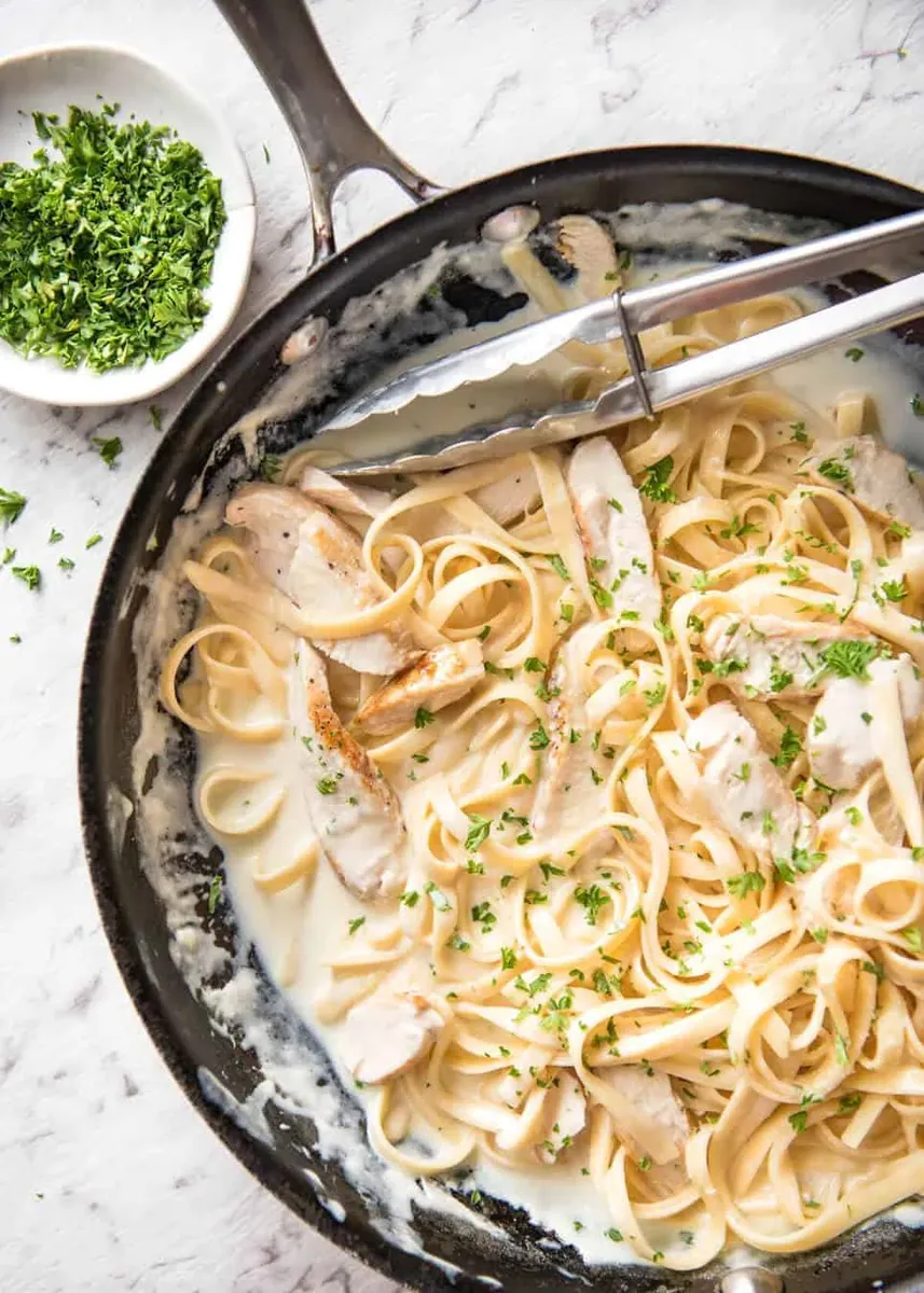 One-Pot Chicken Alfredo Pasta