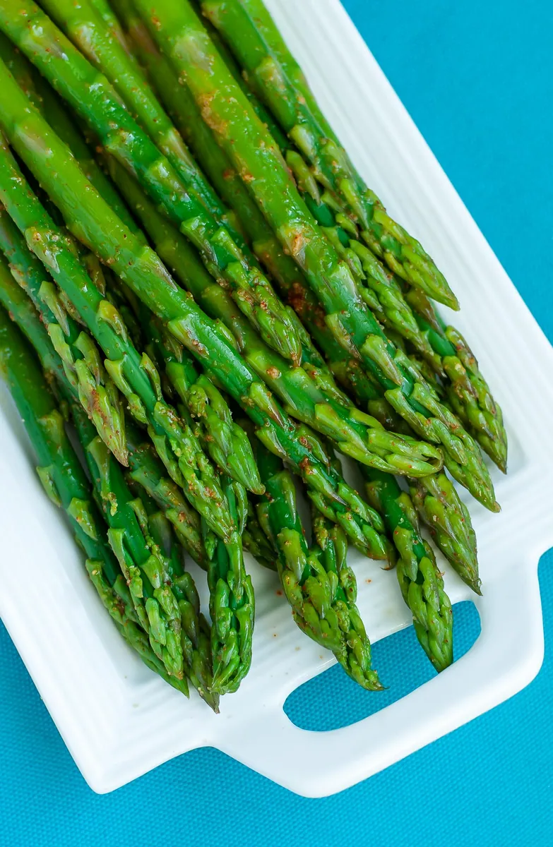 Blanched Lemon Garlic Asparagus
