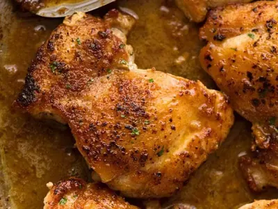 Crispy Garlic Chicken Thighs