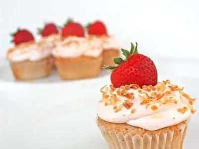 Strawberry Colada Cupcakes