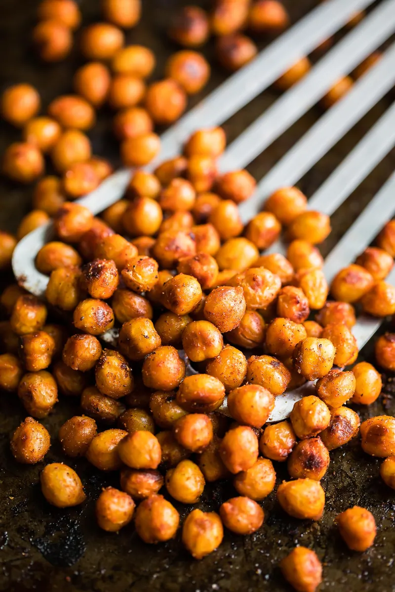 Crispy Sriracha Chickpeas