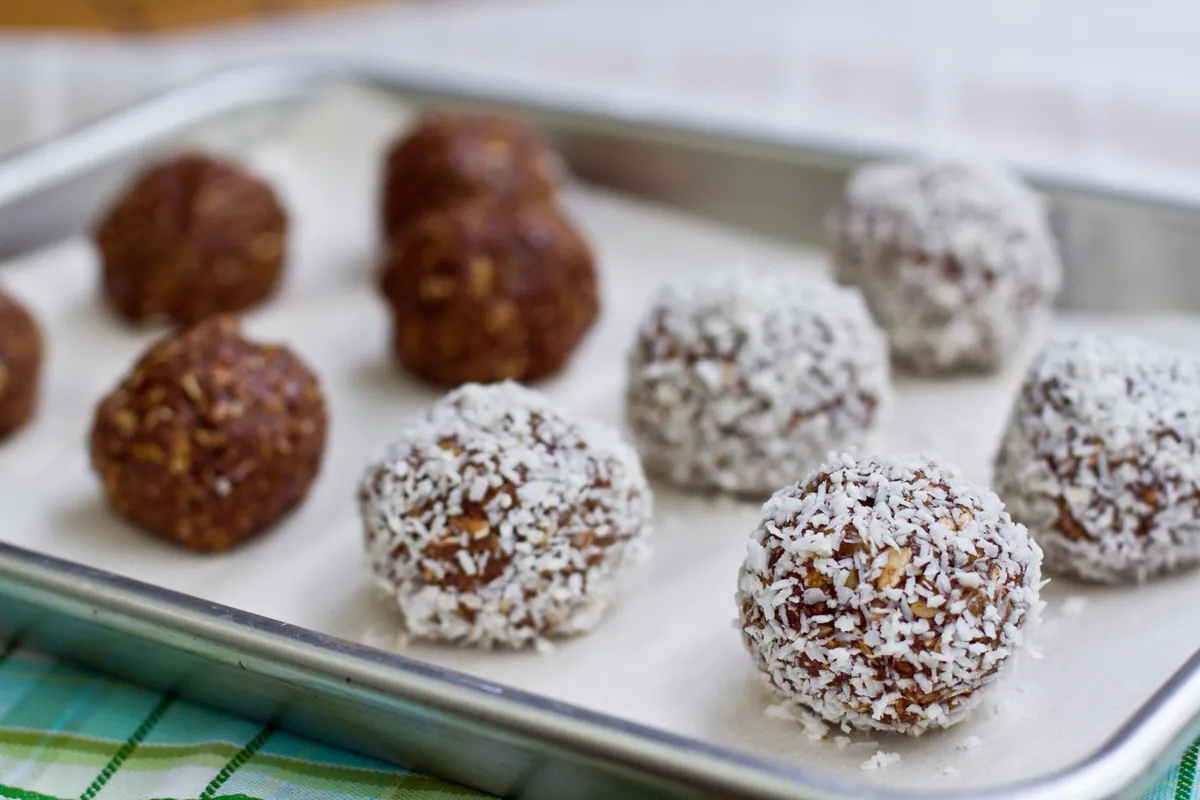 Flax Banana Balls