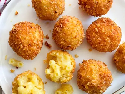 Fried Macaroni Cheese Balls