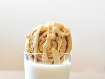 Pumpkin Cinnamon Roll Cookies