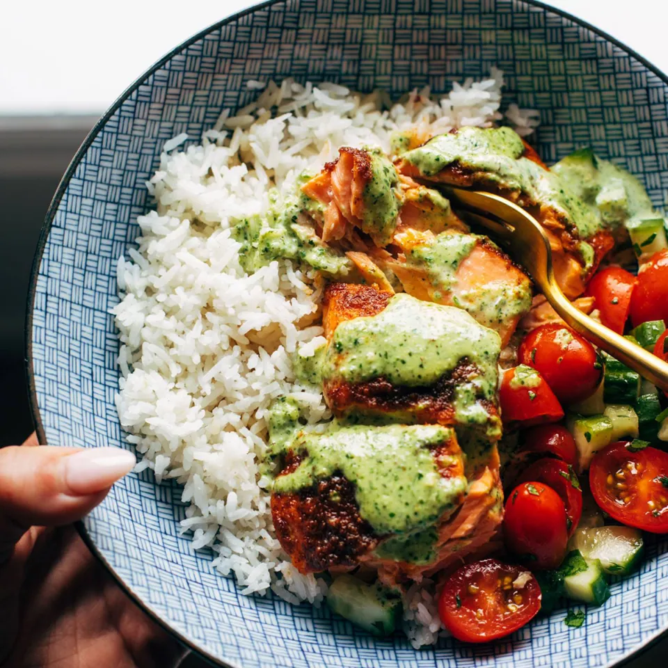 Salmon Basil Sauce Salad