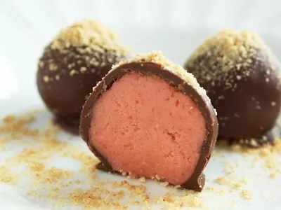 Raspberry Cheesecake Truffles