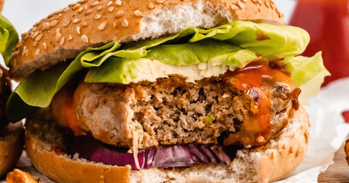Buffalo Zucchini Chicken Burgers