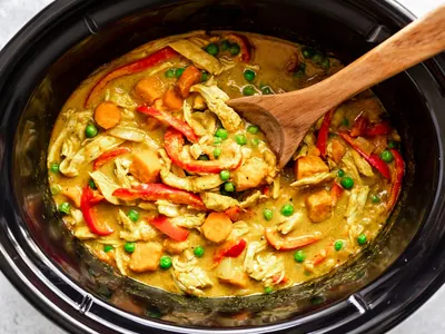 Slow Cooker Yellow Chicken Curry