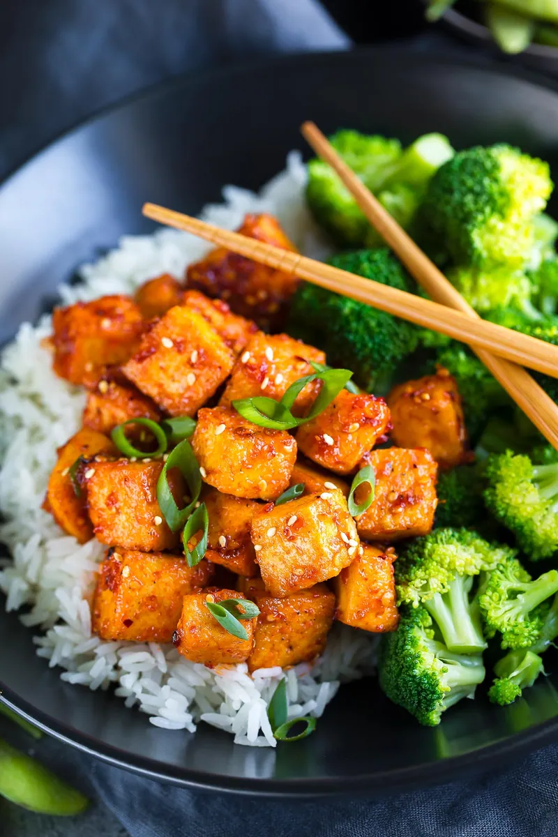 Sweet Spicy Sriracha Tofu