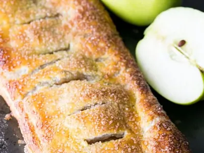 Apple Cinnamon Slab Pie