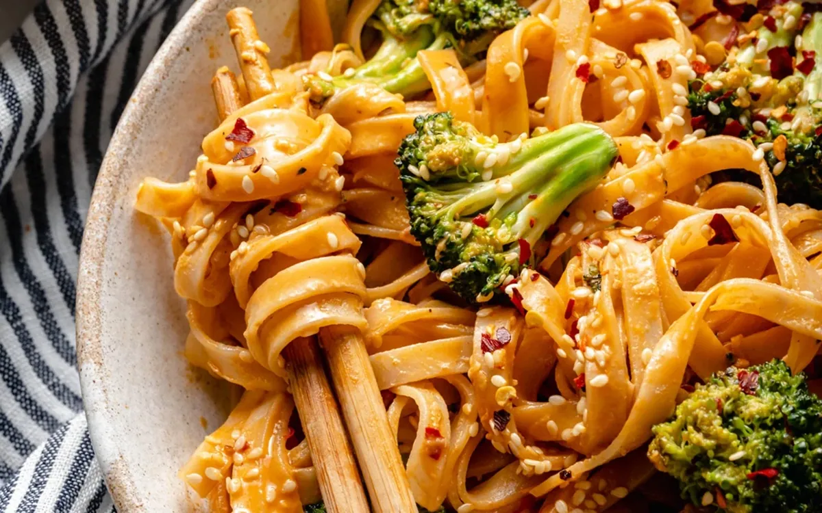 Broccoli Tahini Rice Noodles