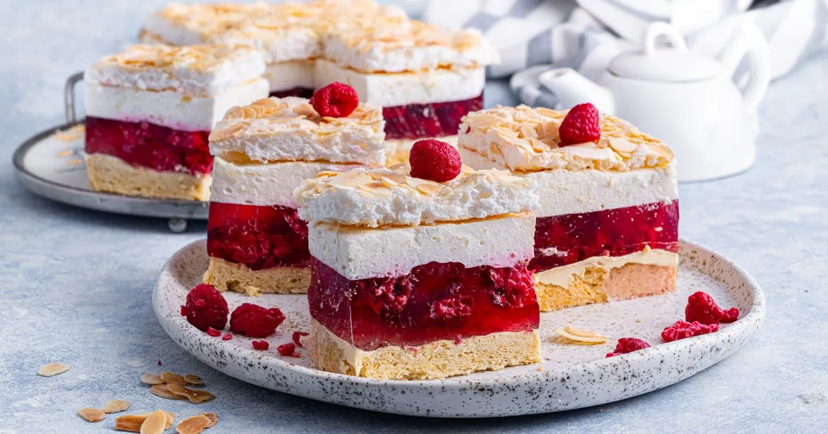 Raspberry Meringue Cake