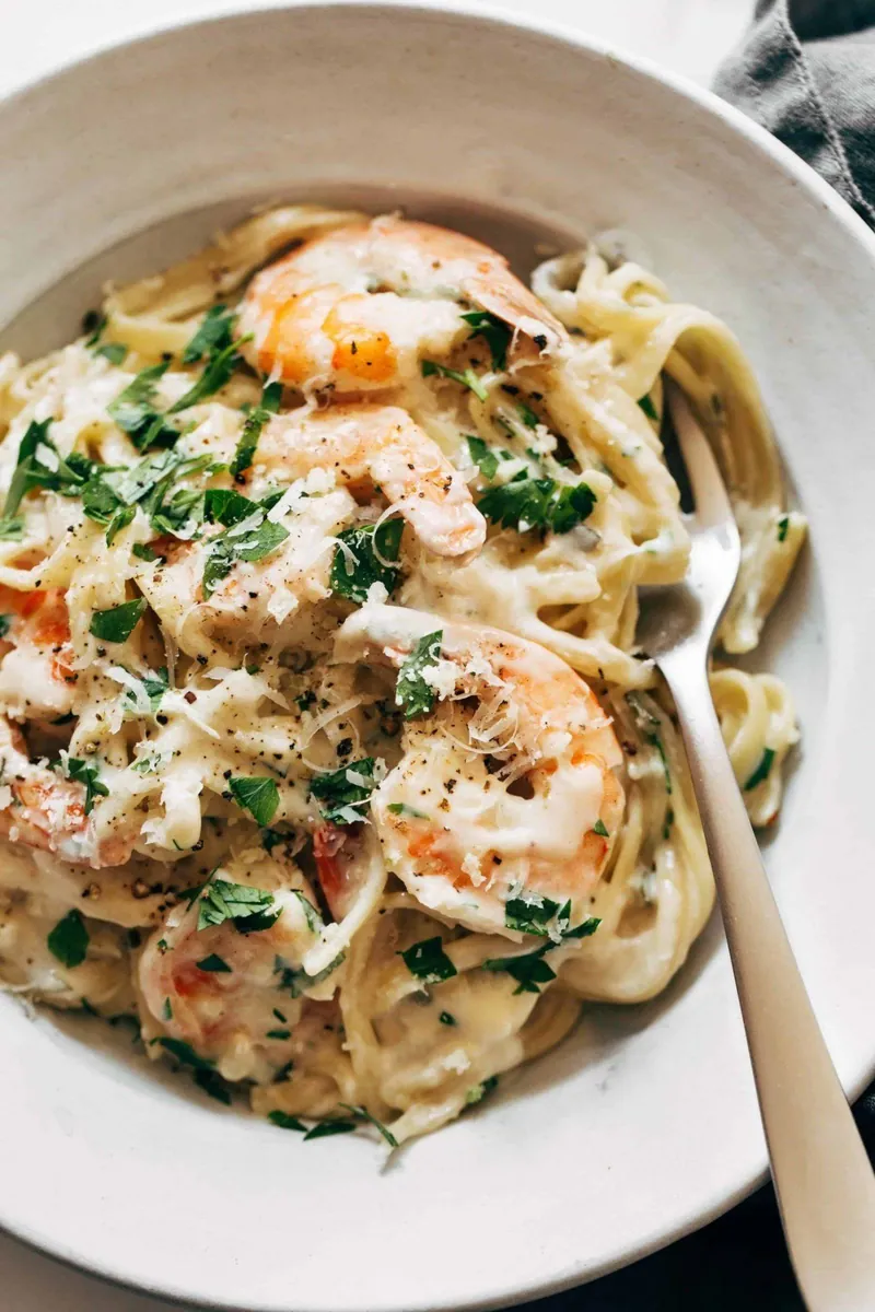 Garlic Butter Shrimp Linguine