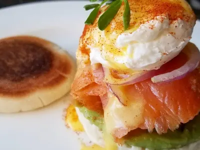 Smoked Salmon Eggs Benedict