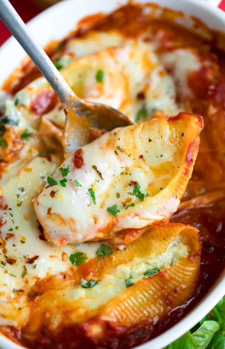 Cheesy Spinach Stuffed Shells