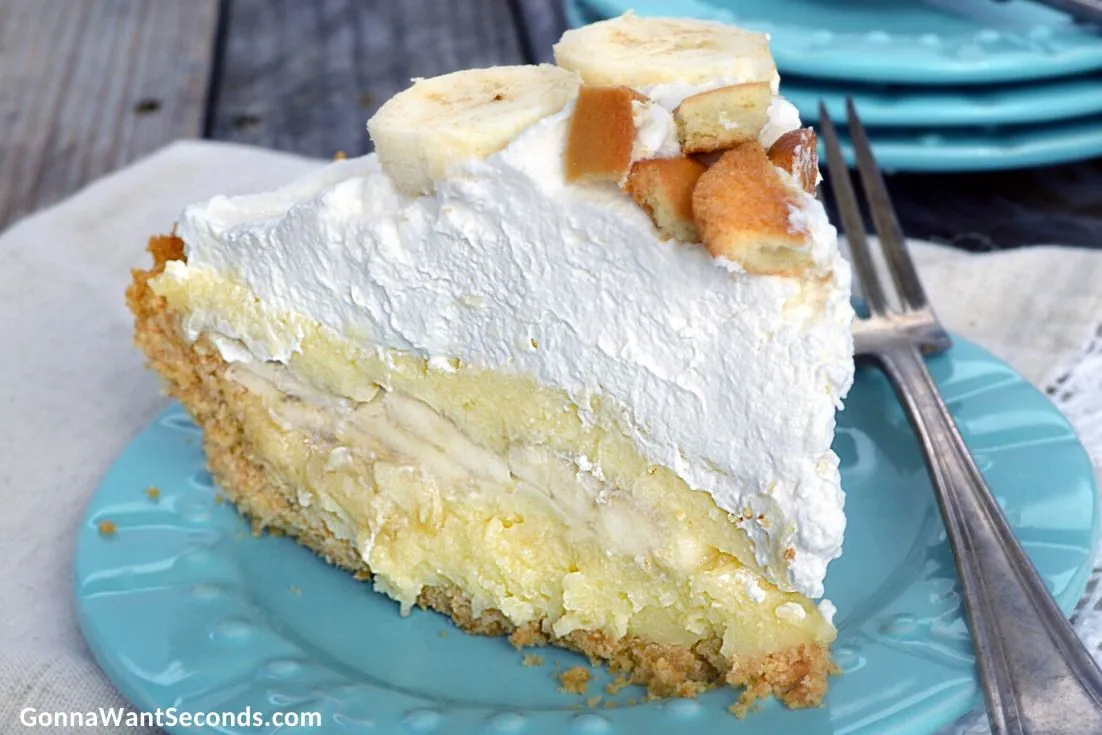 Banana Cream Pie with heavy cream