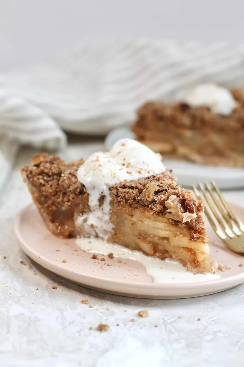 Apple Pecan Crumb Pie