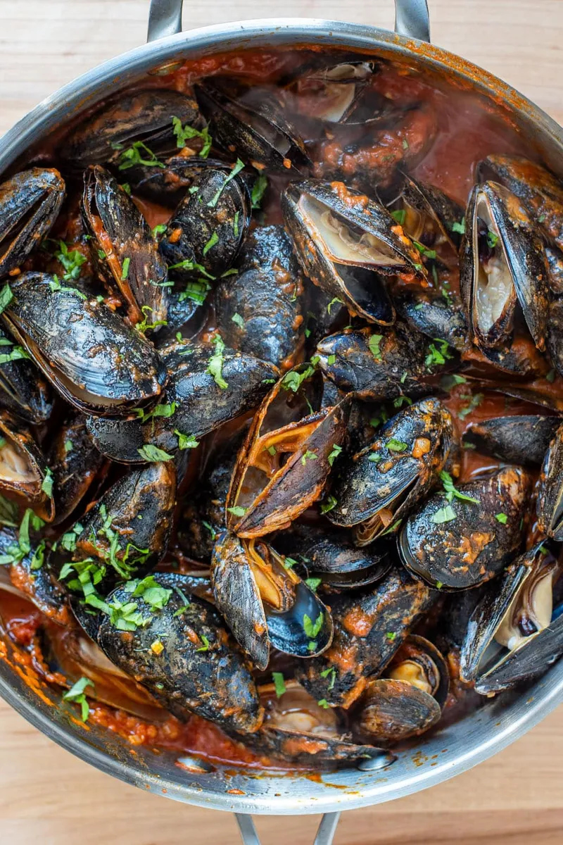 Mussels in Red Sauce