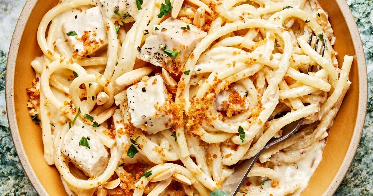 Creamy Turkey Pasta with Almonds