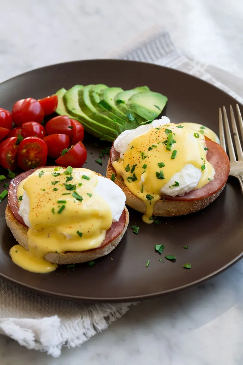 Eggs Benedict with Hollandaise