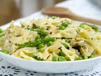 Lemon Asparagus Pasta Salad