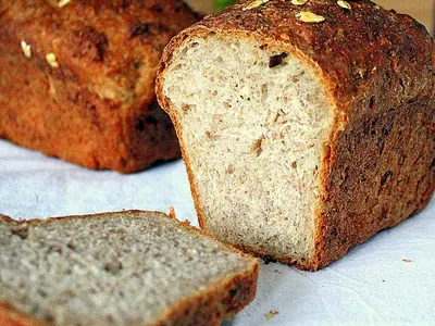 Strawberry Wheat Bread with berries