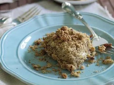 Apple Cheddar Crumble Bars