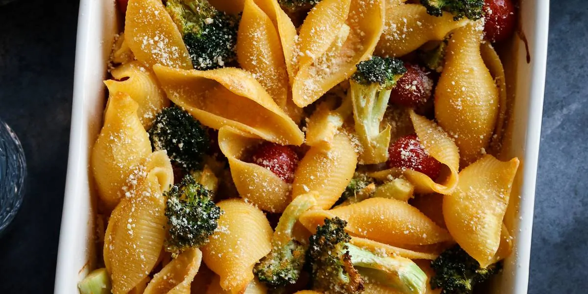 Creamy Hummus Pasta Bake