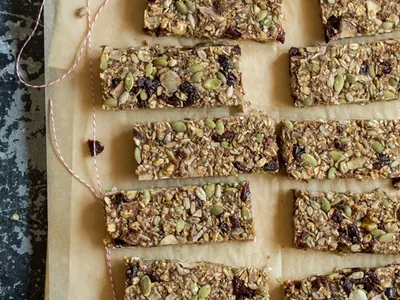 Hearty Granola Bars