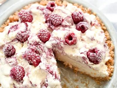 Peanut Butter Ice Cream Pie