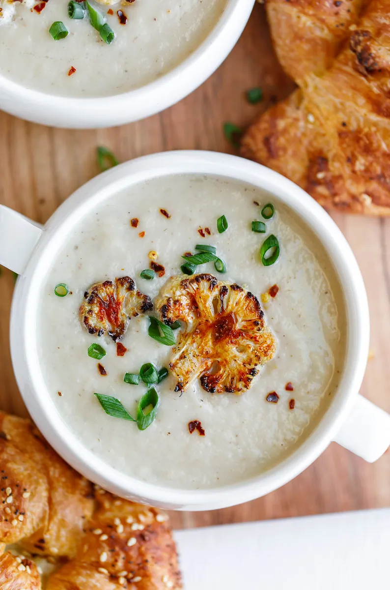 Creamy Roasted Cauliflower Soup