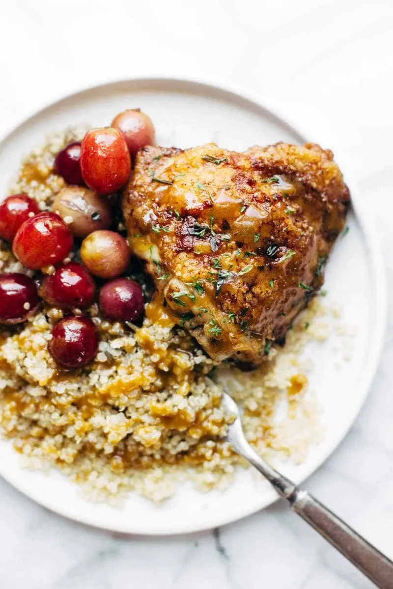 Chicken with Grapes and Onions