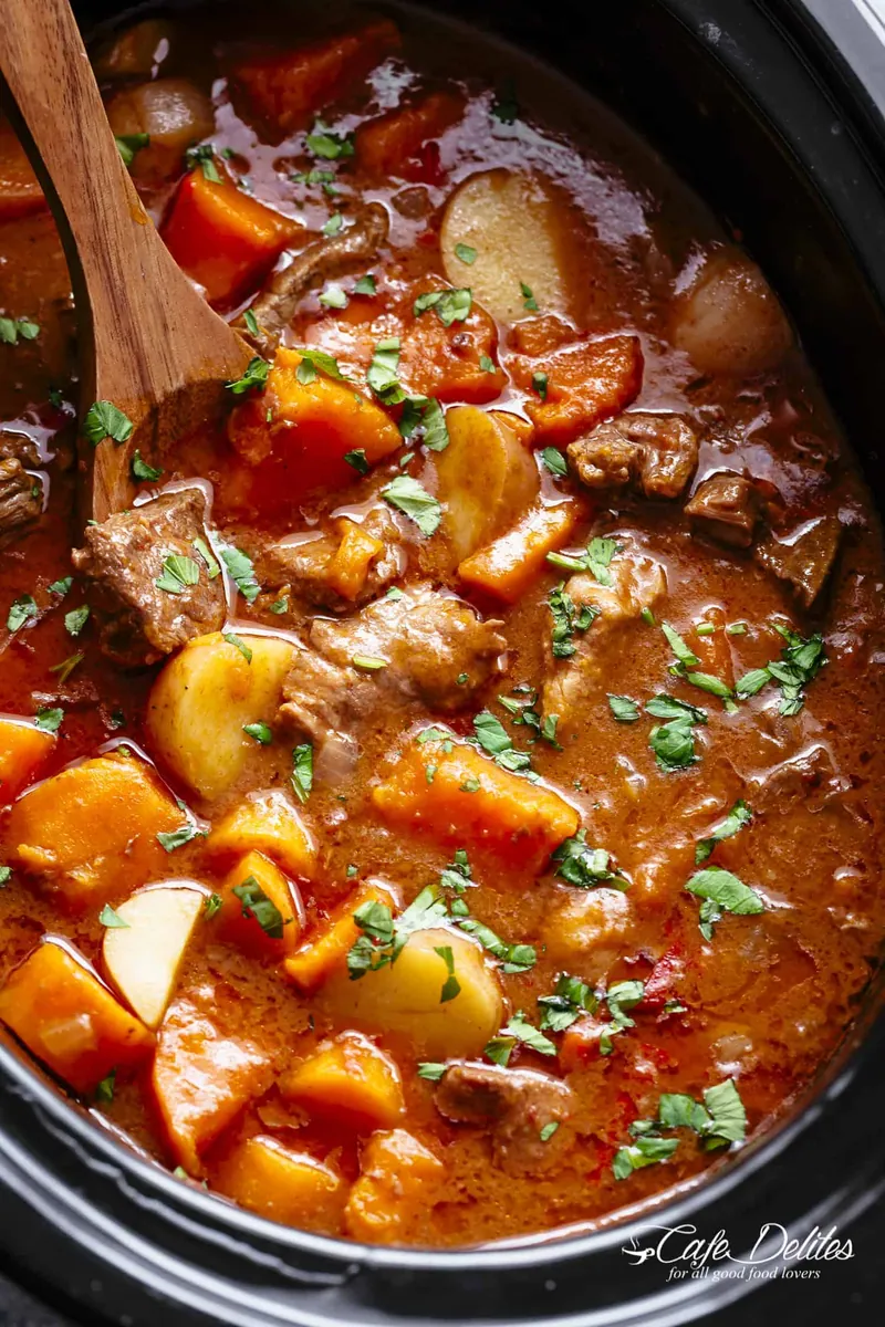 Slow Cooker Beef Stew with canned tomatoes