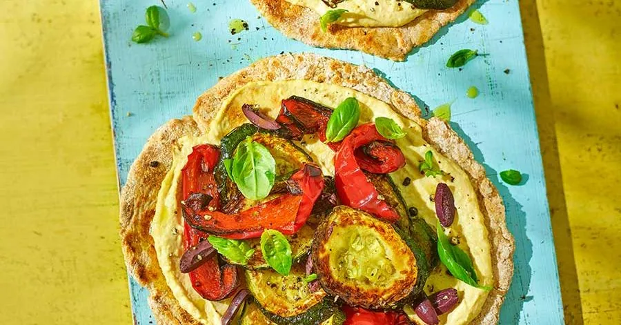 Hummus Vegetable Flatbread