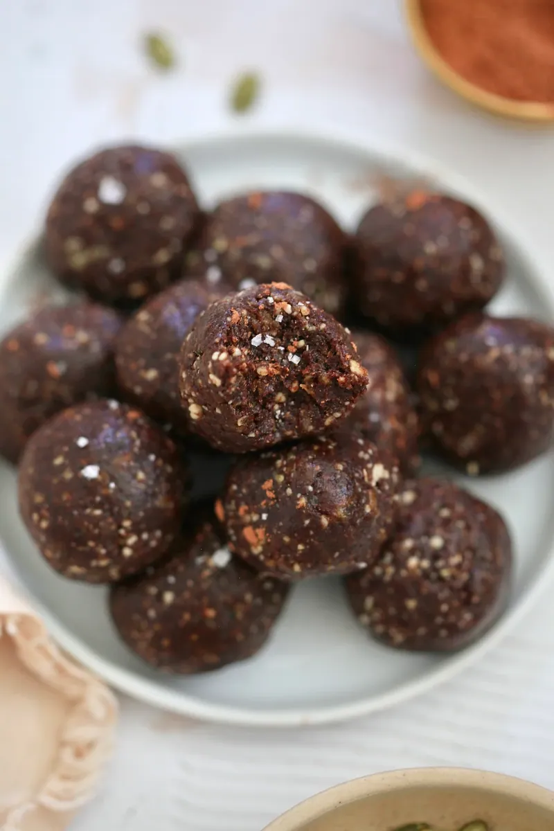 Brownie Date Energy Bites