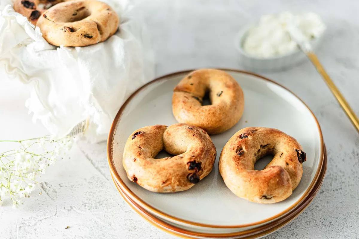 Cinnamon Raisin Bagels