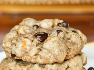 Butterscotch Pretzel Chocolate Chip Cookies