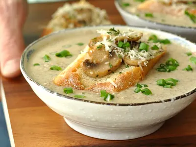 Creamy Mushroom Brie Soup