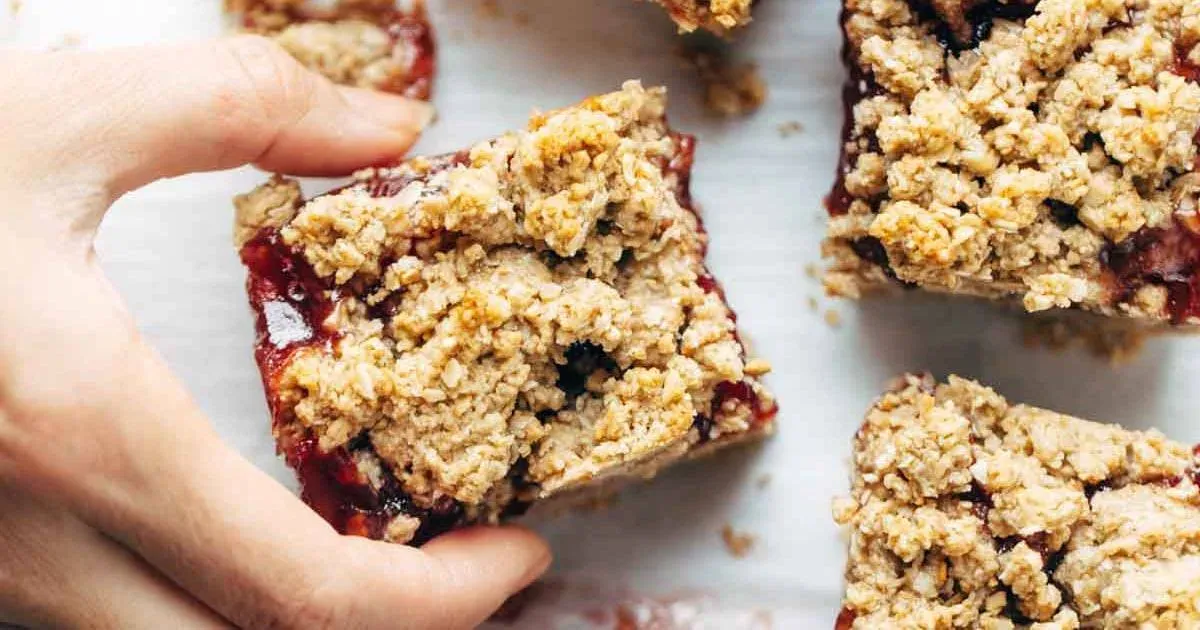 Strawberry Oat Crumble Bars