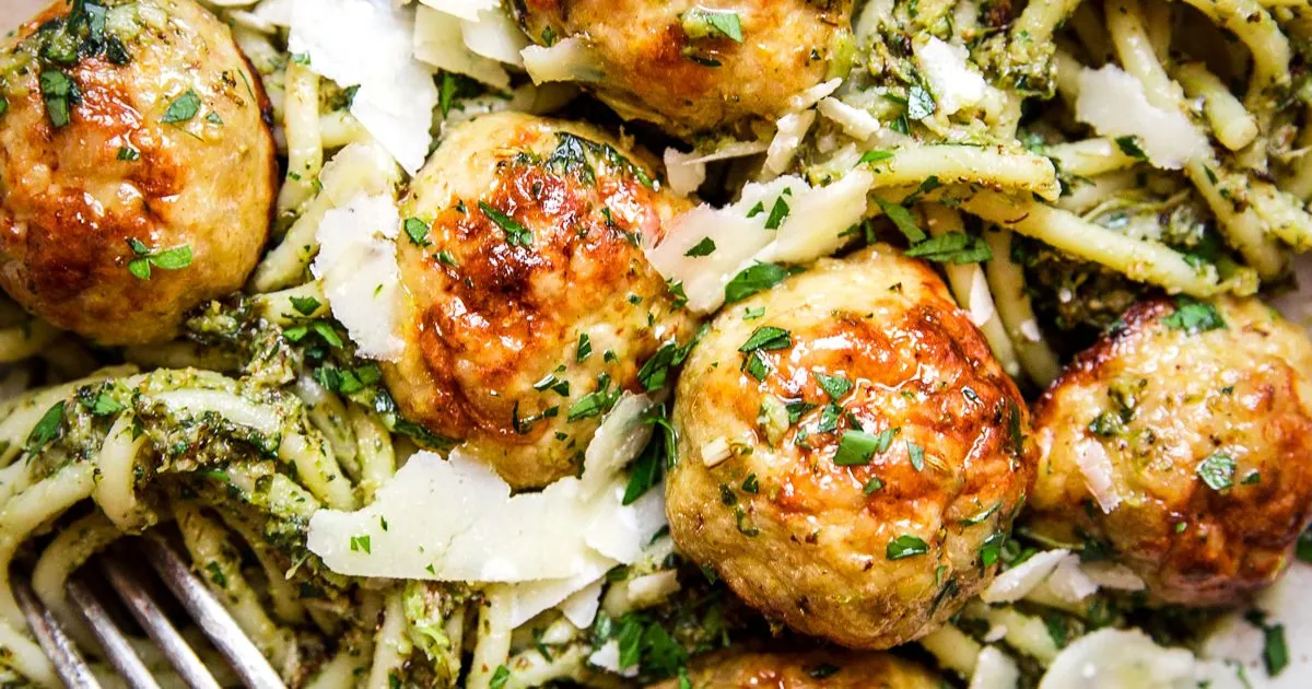 Chicken Meatball Pesto Pasta