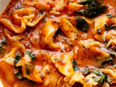 Creamy Tomato Tortellini Soup