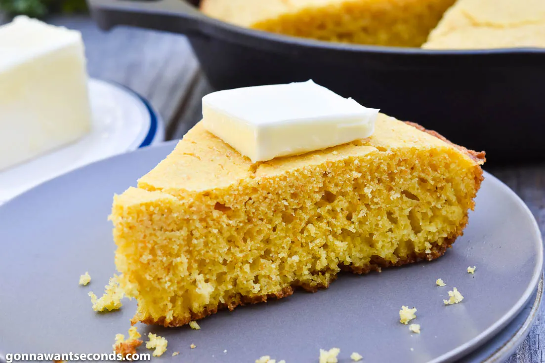 Southern Cornbread with cornmeal