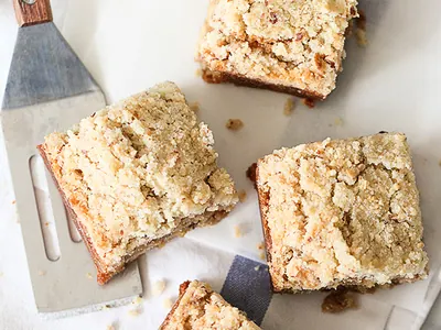 Apple Cinnamon Blondies
